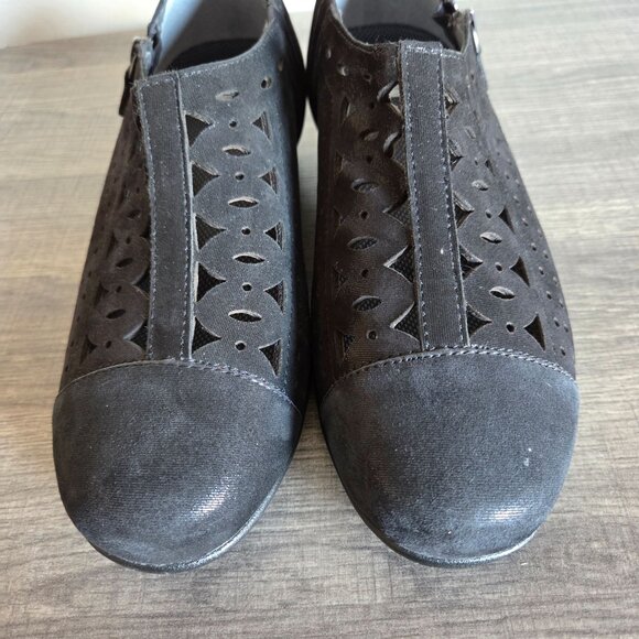 Drew Metro Perforated Leather Low Wedge Slip-On Shoes Black 8.5 WIDE Orthopedic - Picture 3 of 12